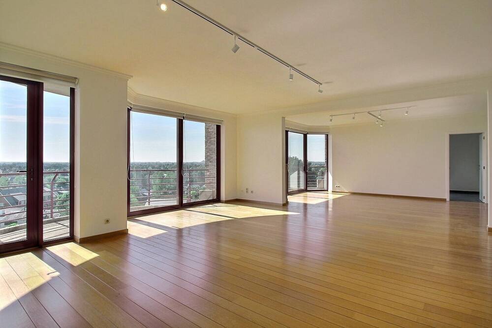 Appartement à louer à Waterloo 1410 1600.00€ 3 chambres 192.00m² - Annonce 495932