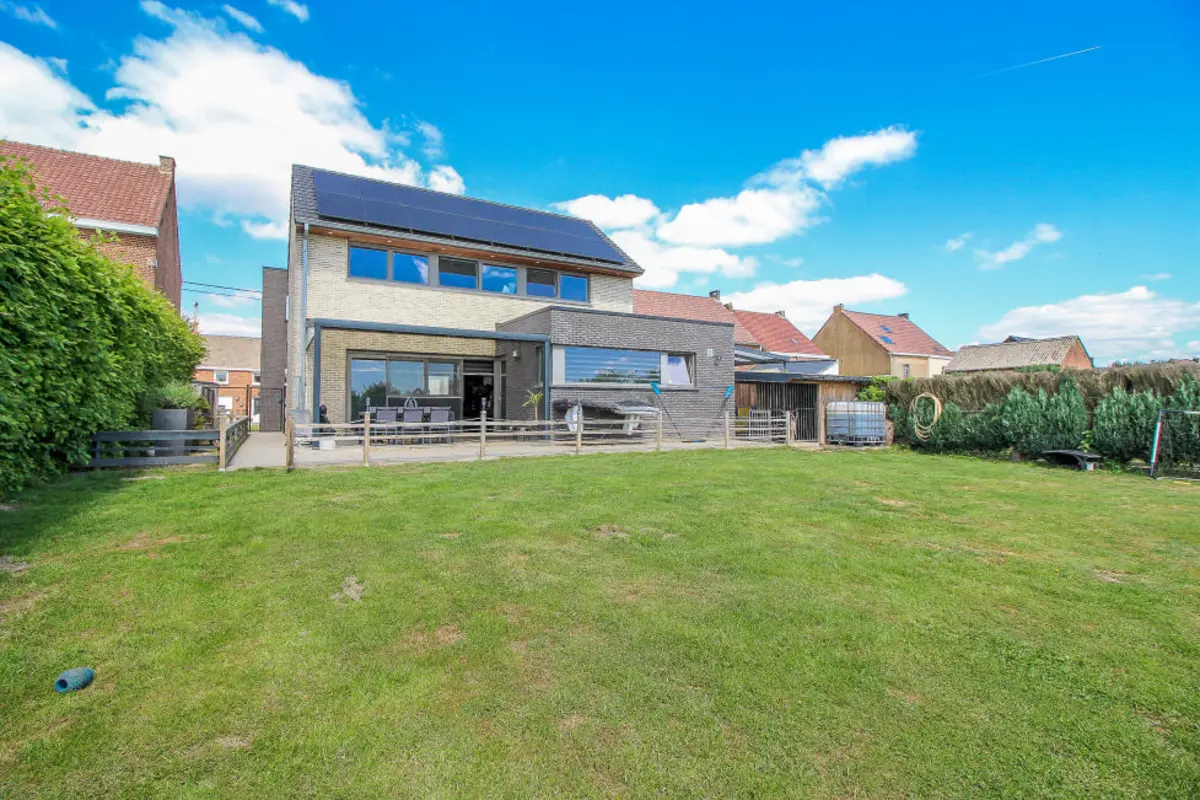 Huis te  koop in Bever 1547 559000.00€ 3 slaapkamers 150.00m² - Zoekertje 494470