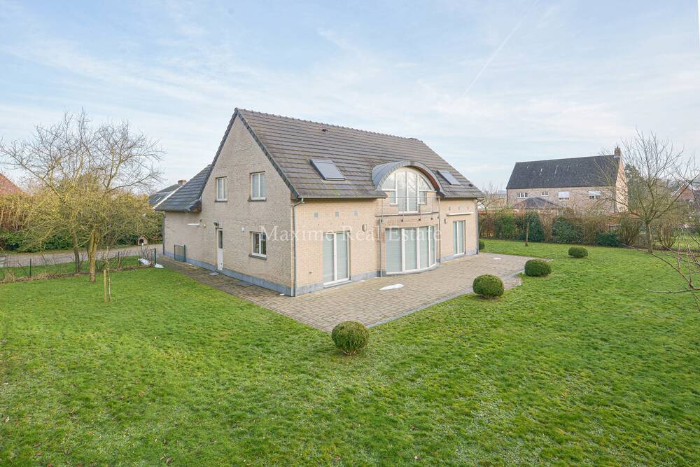 Maison à louer à Wezembeek-Oppem 1970 3950.00€ 5 chambres 245.00m² - Annonce 494659