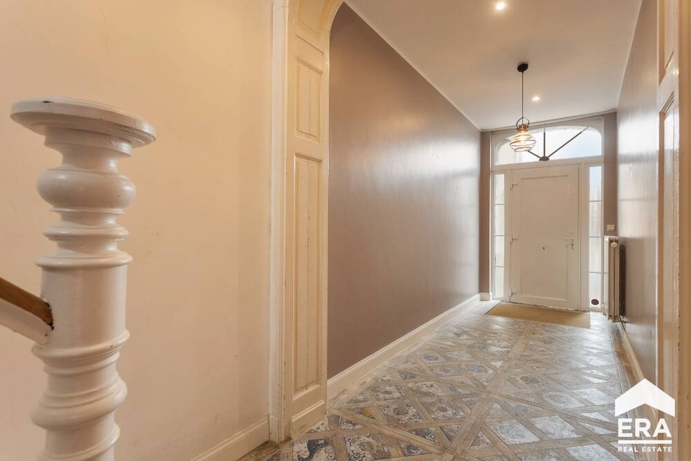 Maison à louer à Leeuw-Saint-Pierre 1600 1950.00€ 4 chambres 160.00m² - Annonce 505698