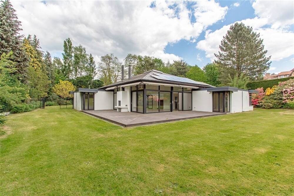 Maison à louer à Rhode-Saint-Genese 1640 3900.00€ 4 chambres 280.00m² - Annonce 505507