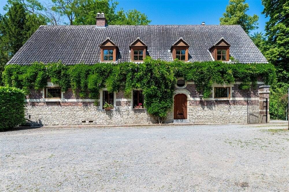 Huis te  huur in Hever 3191 2600.00€ 4 slaapkamers 385.00m² - Zoekertje 507556