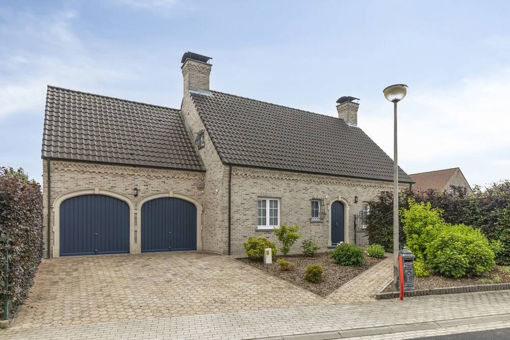 Maison à vendre à Leeuw-Saint-Pierre 1600 679000.00€ 4 chambres 223.00m² - Annonce 507158