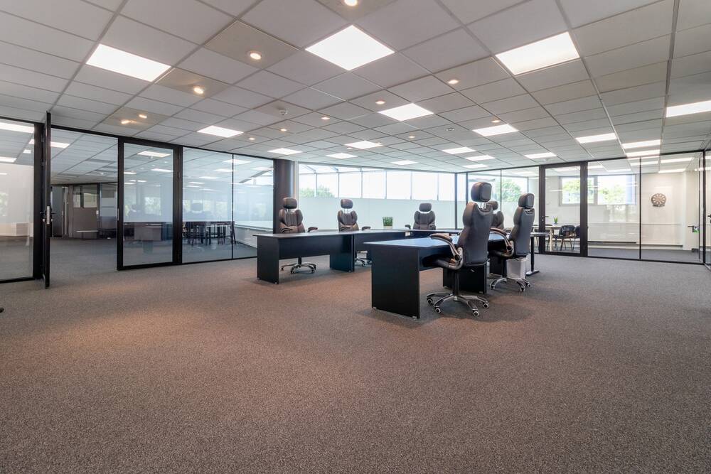 Commerce à louer à Wavre 1300 1800.00€ chambres 220.00m² - Annonce 507310