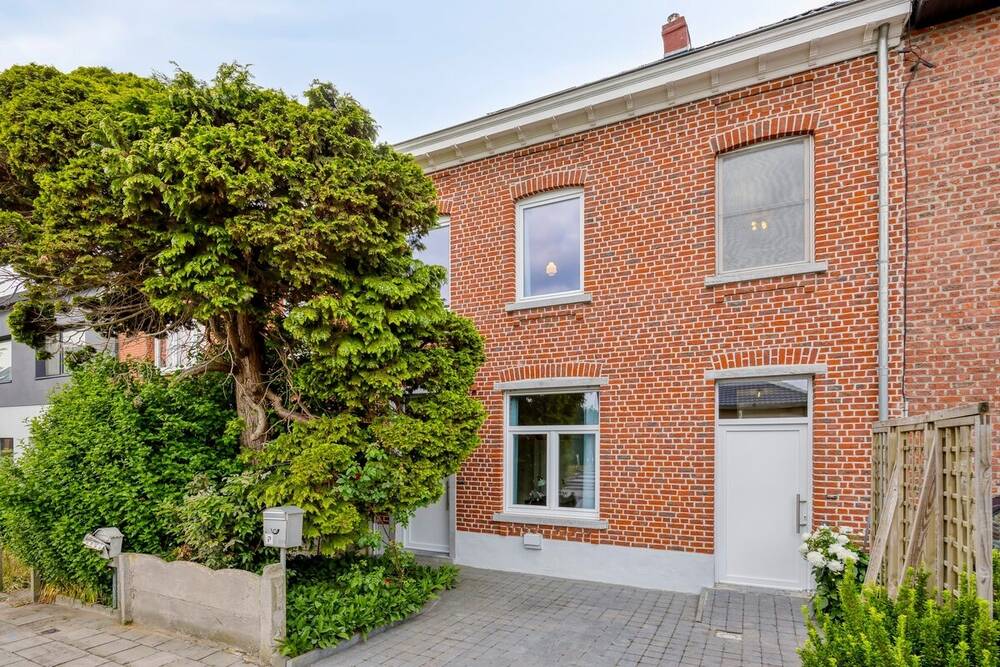 Huis te  koop in Hal 1500 329000.00€ 3 slaapkamers 165.00m² - Zoekertje 506900