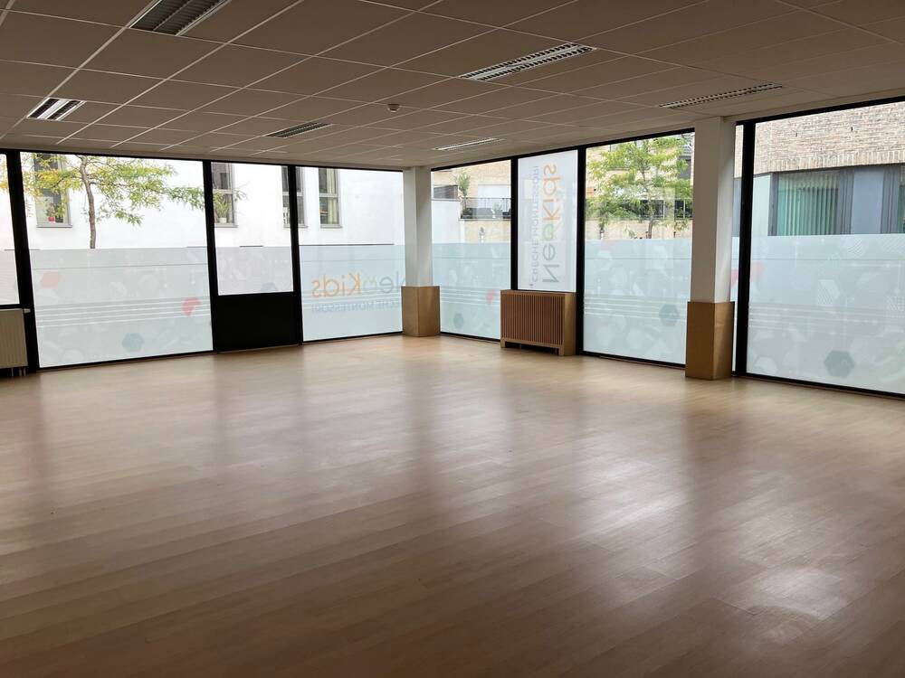 Commerce à louer à Overijse 3090 4000.00€ chambres 743.00m² - Annonce 507918