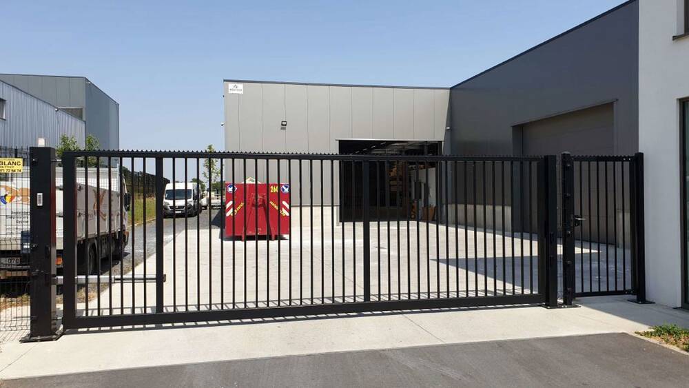 Commerce à louer à Nivelles 1400 4800.00€ chambres 722.00m² - Annonce 509466