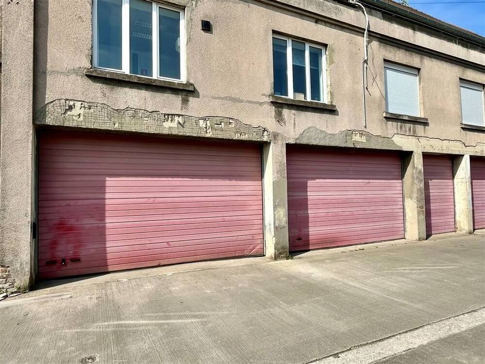 Commerce à louer à Drogenbos 1620 750.00€ chambres 95.00m² - Annonce 509675