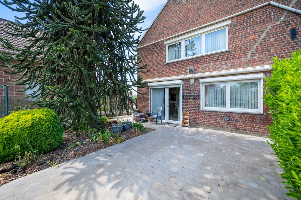 Huis te  koop in Dilbeek 1700 385000.00€ 4 slaapkamers 216.00m² - Zoekertje 513215