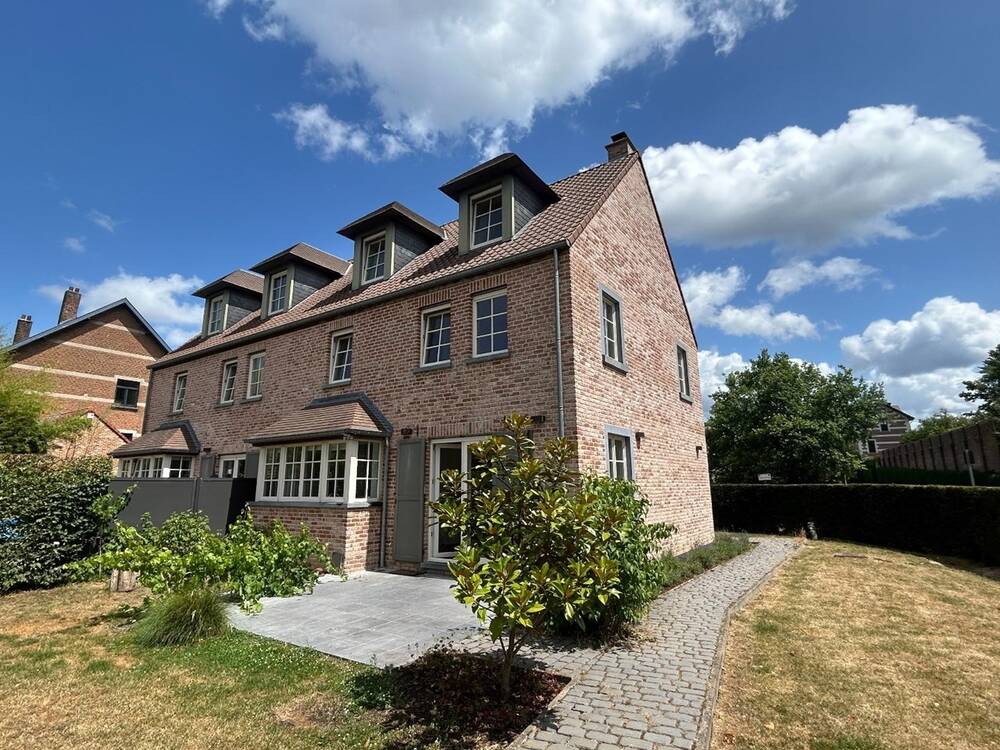 Maison à louer à Rhode-Saint-Genese 1640 2600.00€ 3 chambres 153.00m² - Annonce 512613