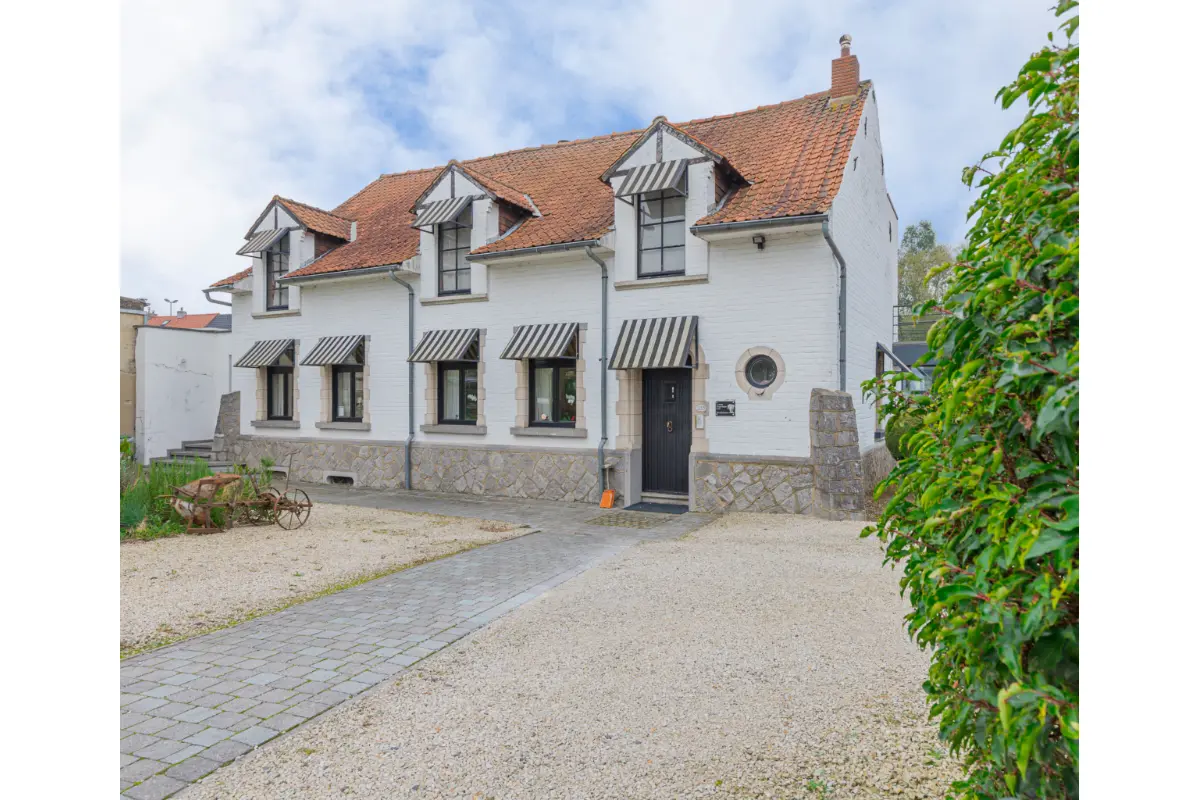 Villa à vendre à Ruisbroek 1601 985000.00€ 1 chambres 385.74m² - Annonce 512640