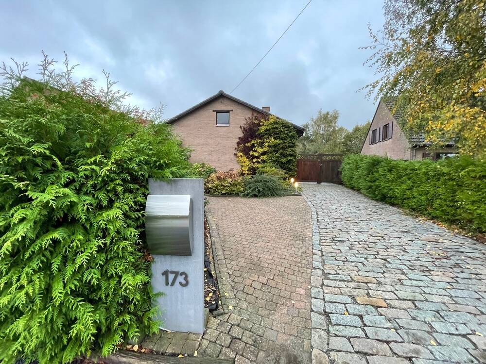 Maison à vendre à Lot 1651 499000.00€  chambres 167.00m² - Annonce 514121