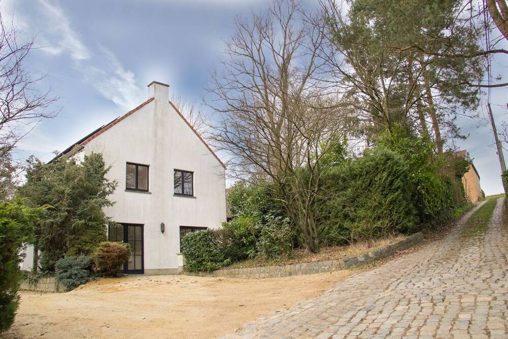 Maison à louer à Court-Saint-Etienne 1490 1400.00€ 3 chambres 100.00m² - Annonce 515917