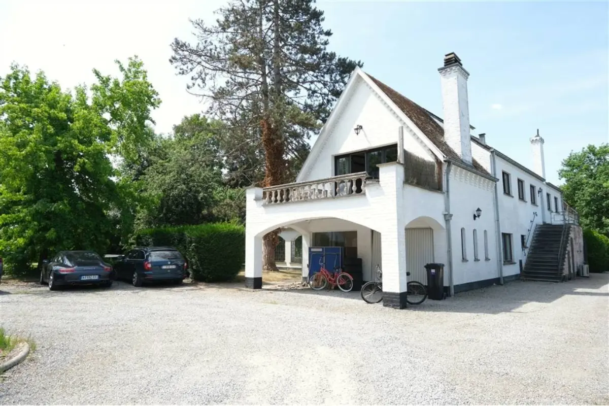 Appartement te  huur in Wezembeek-Oppem 1970 1400.00€ 2 slaapkamers 114.00m² - Zoekertje 516107