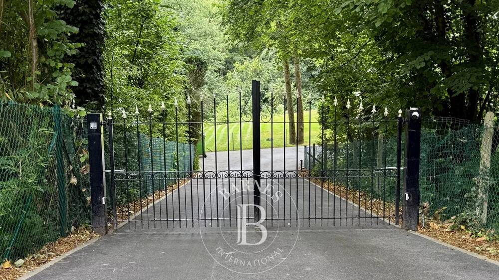 Maison à vendre à Braine-l'Alleud 1420 2300000.00€ 7 chambres 592.00m² - Annonce 519827