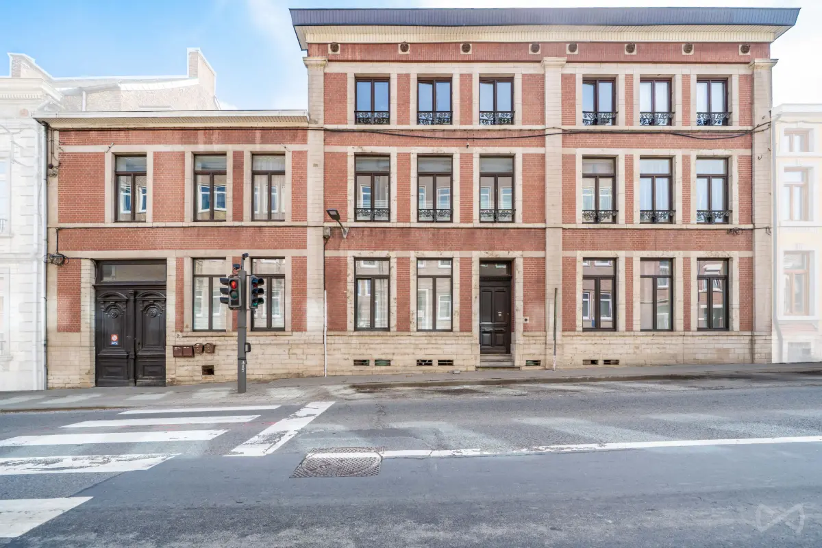 Appartementsgebouw te  koop in Geldenaken 1370 1800000.00€ 21 slaapkamers 900.00m² - Zoekertje 521594