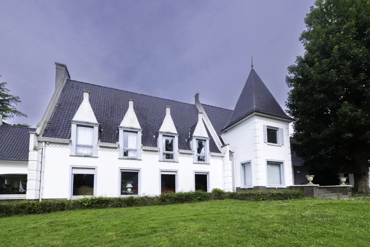 Huis te  koop in Hal 1500 1300000.00€ 5 slaapkamers 800.00m² - Zoekertje 645882