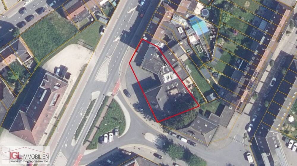 Bouwgrond te in Sint-Pieters-Leeuw 1600 900000.00€ slaapkamers m² - Zoekertje 523119
