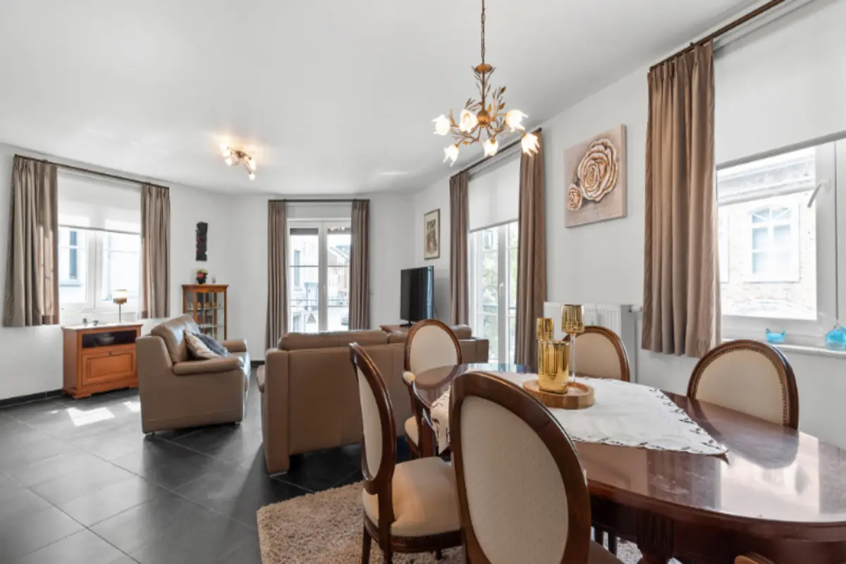 Appartement te  koop in Tienen 3300 320000.00€ 2 slaapkamers m² - Zoekertje 523806