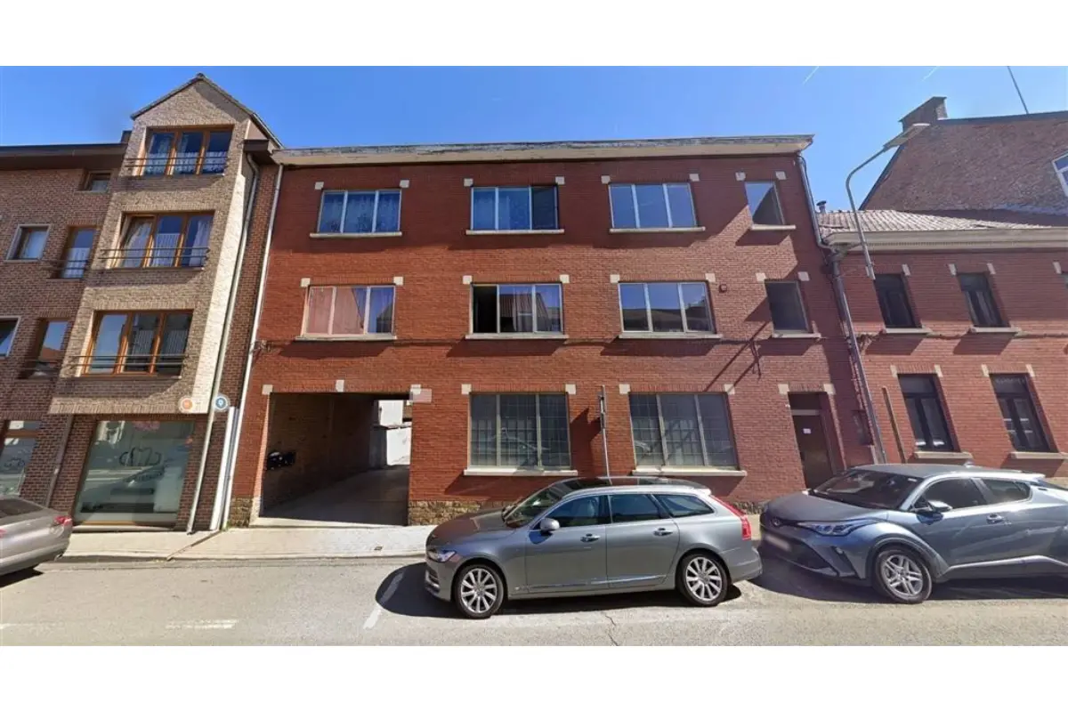 Appartementsgebouw te  koop in Geldenaken 1370 450000.00€ 5 slaapkamers 350.00m² - Zoekertje 526953