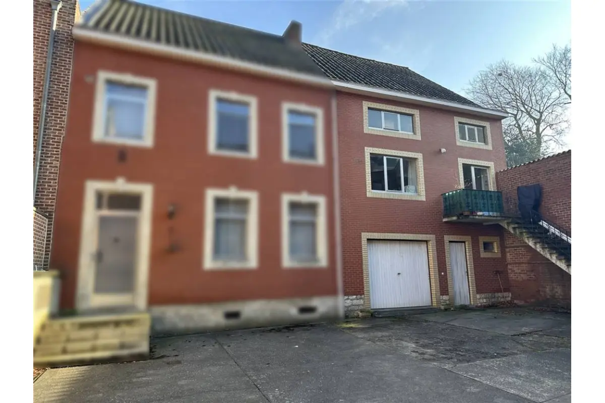 Huis te  koop in Geldenaken 1370 215000.00€ 2 slaapkamers 120.00m² - Zoekertje 526956