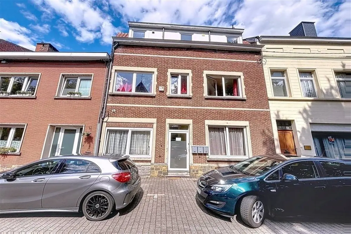 Immeuble de rapport - Immeuble à appartement à vendre à La Hulpe 1310 699000.00€ 5 chambres 300.00m² - Annonce 573109