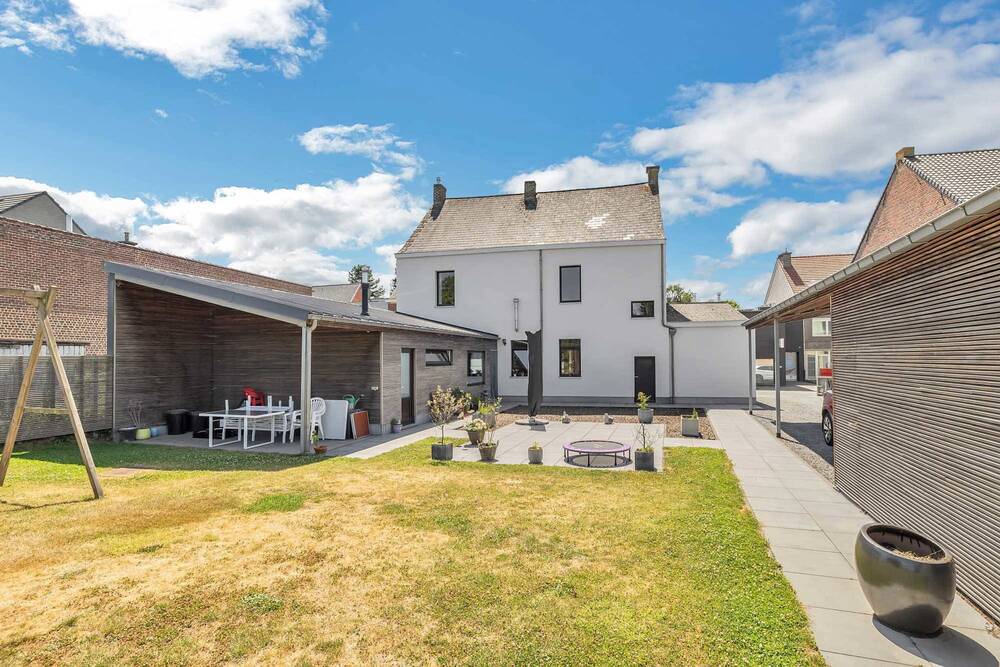 Mixgebouw te koop in Roosdaal 1760 495000.00€ 5 slaapkamers 349.00m² - Zoekertje 528984