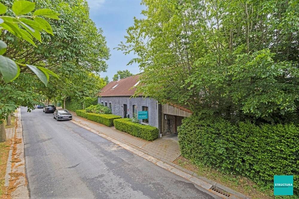 Huis te  koop in Asse 1730 749000.00€ 3 slaapkamers 224.00m² - Zoekertje 528566