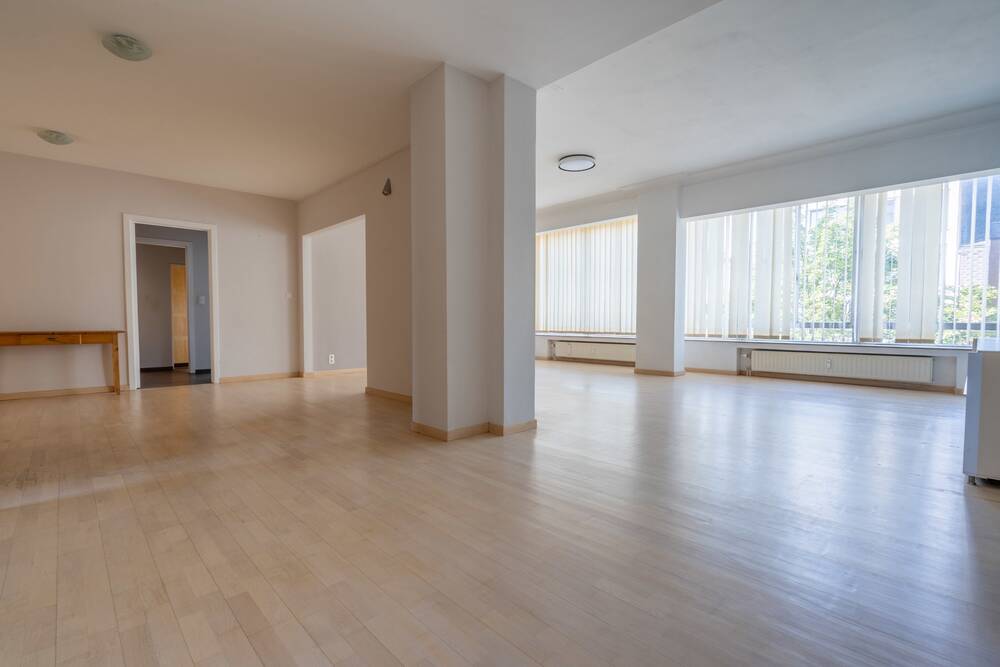 Appartement à  à Charleroi 6000 1000.00€ 2 chambres 156.00m² - Annonce 528418
