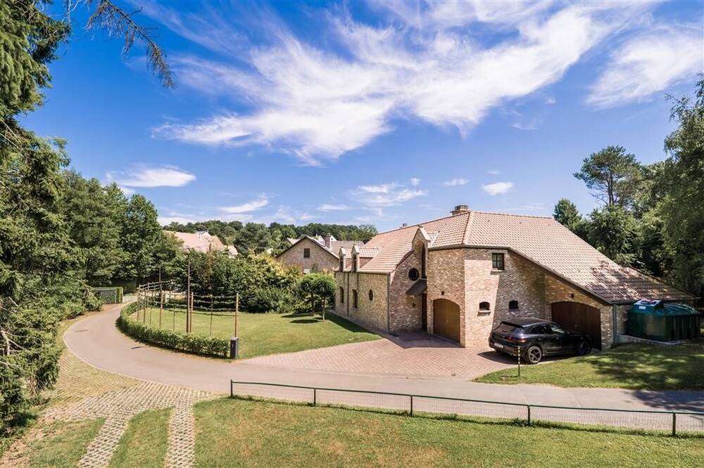Huis te koop in Dworp 1653 750000.00€ 4 slaapkamers 265.00m² - Zoekertje 529738
