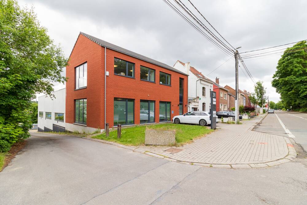 Commerce à louer à Wavre 1300 3250.00€ chambres 333.00m² - Annonce 531078