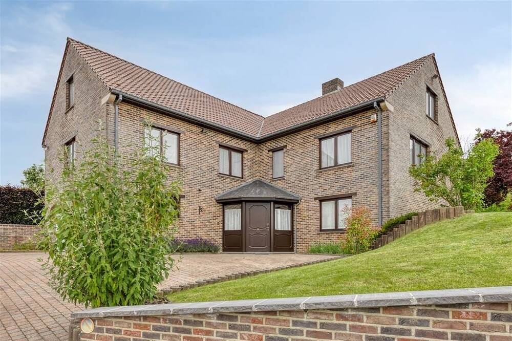 Huis te  koop in Hoeilaart 1560 845000.00€ 6 slaapkamers 400.00m² - Zoekertje 532175
