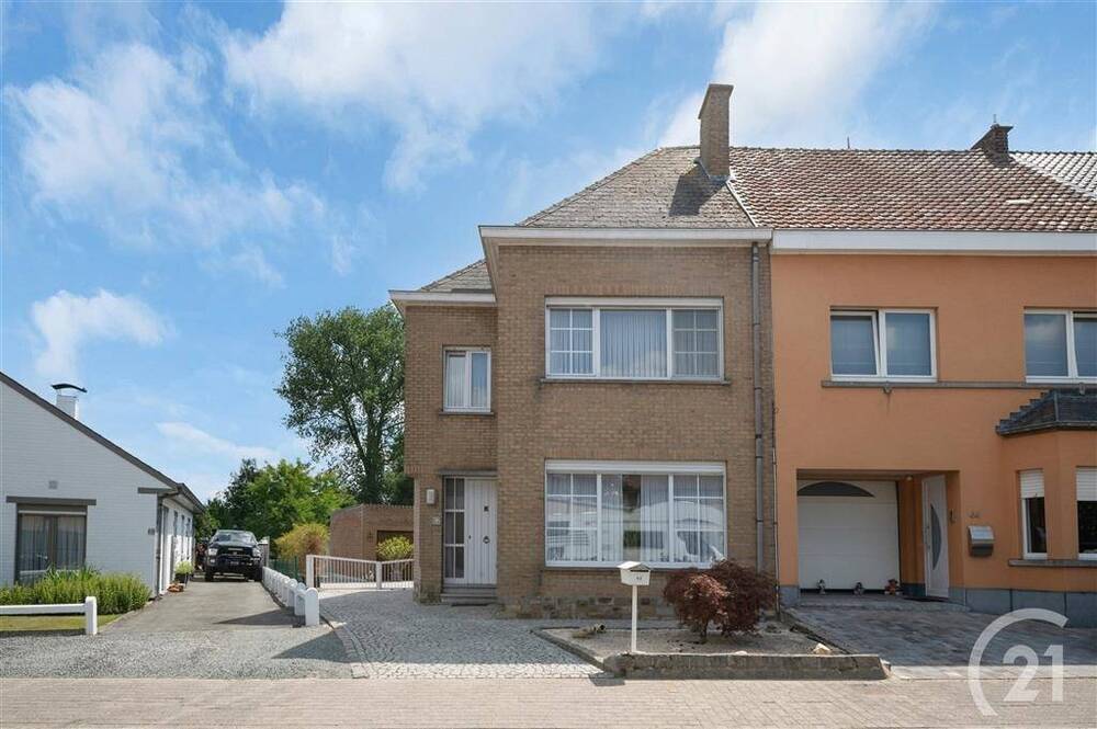 Huis te  koop in Tollembeek 1570 295000.00€ 3 slaapkamers 136.00m² - Zoekertje 531724