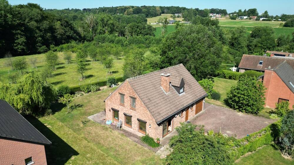Villa te  koop in Dworp 1653 525000.00€ 4 slaapkamers 185.00m² - Zoekertje 532911