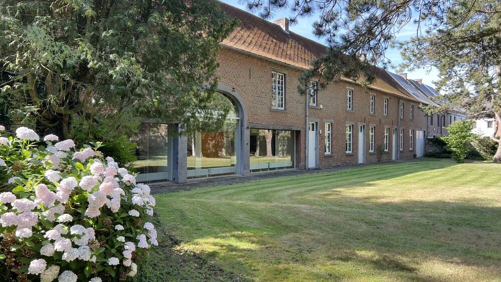Huis te in Les Bons Villers 6210 995000.00€ 5 slaapkamers 423.00m² - Zoekertje 533647