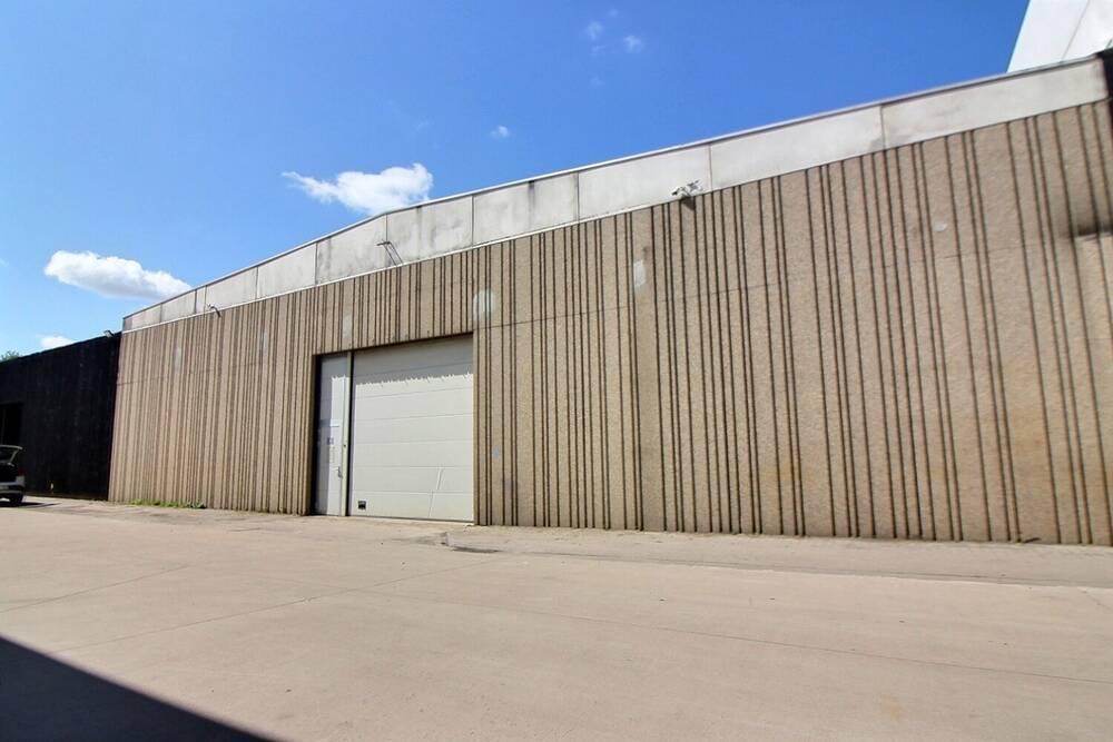 Commerce à louer à Opwijk 1745 5500.00€ chambres 1040.00m² - Annonce 534551