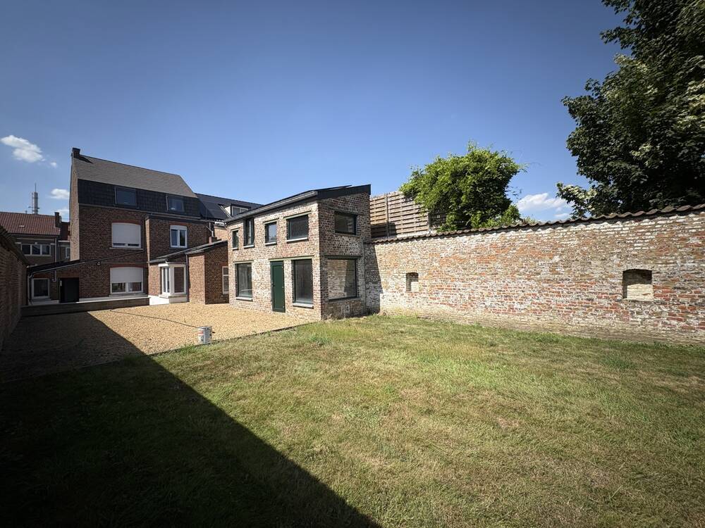 Huis te huur in Geldenaken 1370 1450.00€ 5 slaapkamers 225.00m² - Zoekertje 536416