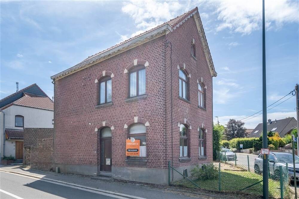 Huis te  koop in Hoeilaart 1560 325000.00€ 3 slaapkamers 202.00m² - Zoekertje 536981
