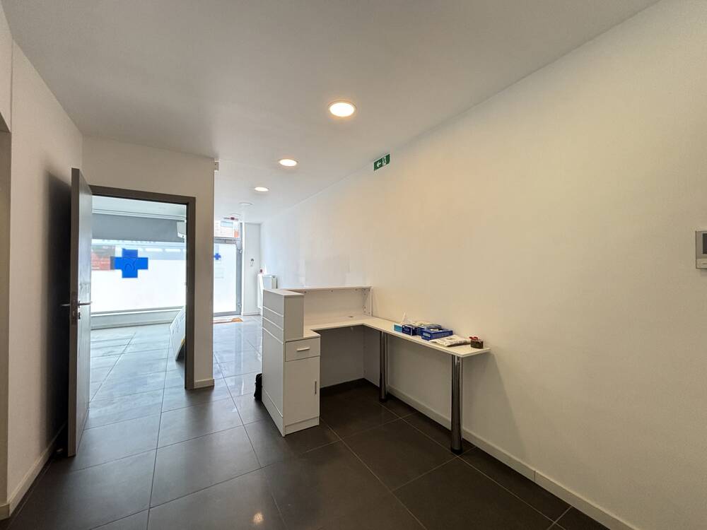 Commerce à à Tubize 1480 750.00€ chambres 55.00m² - Annonce 538555