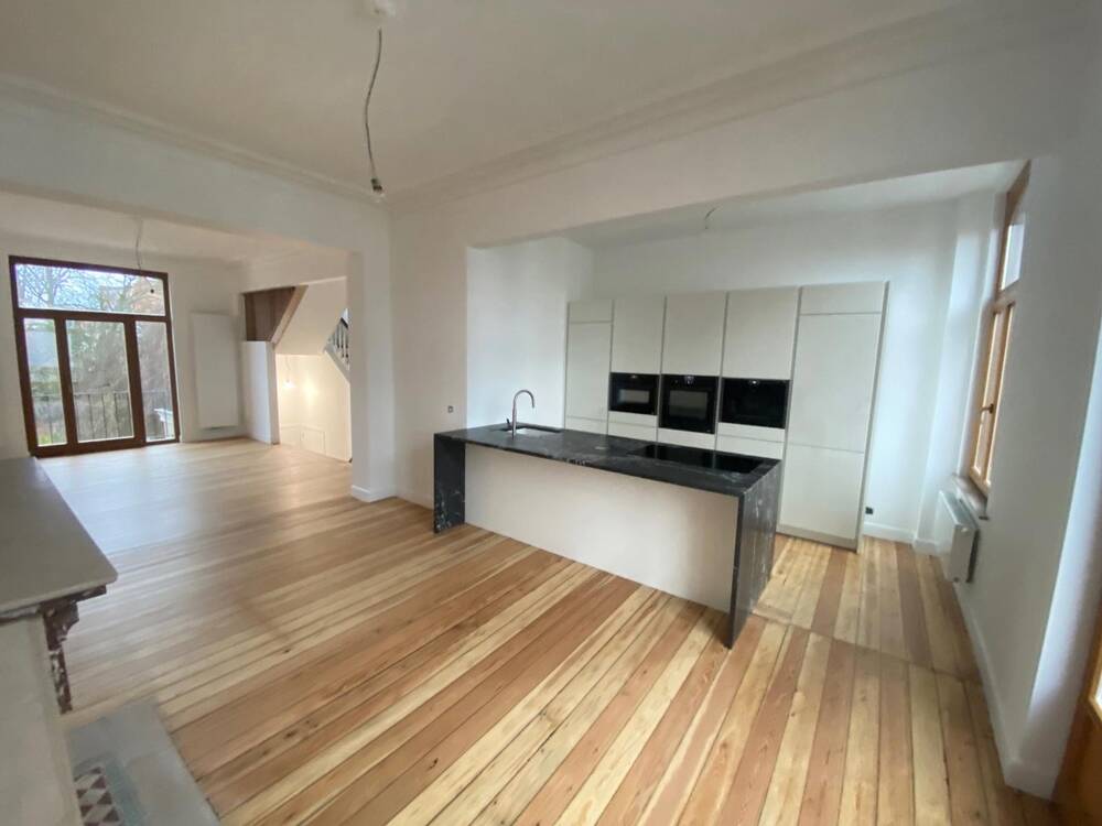 Triplex à à Ixelles 1050 2650.00€ 3 chambres 120.00m² - Annonce 538127