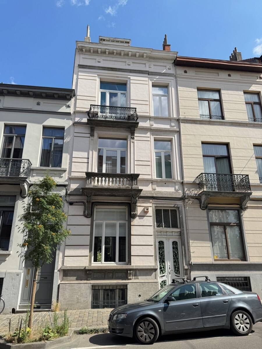 Maison à à Ixelles 1050 3300.00€ 5 chambres 220.00m² - Annonce 538132
