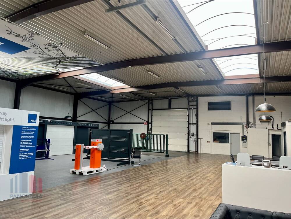 Handelszaak te  huur in Leuven 3000 9167.00€  slaapkamers 1214.00m² - Zoekertje 538781