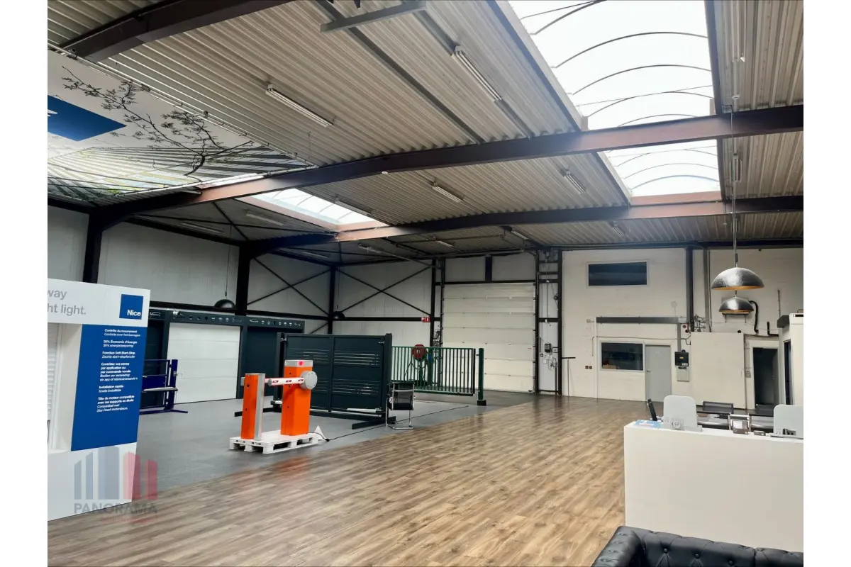 Commerce à louer à Louvain 3000 9167.00€  chambres 1214.00m² - Annonce 538781