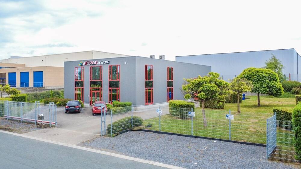 Immeuble de rapport - Immeuble à appartement à vendre à Saintes 1480 950000.00€ chambres 475.00m² - Annonce 538626