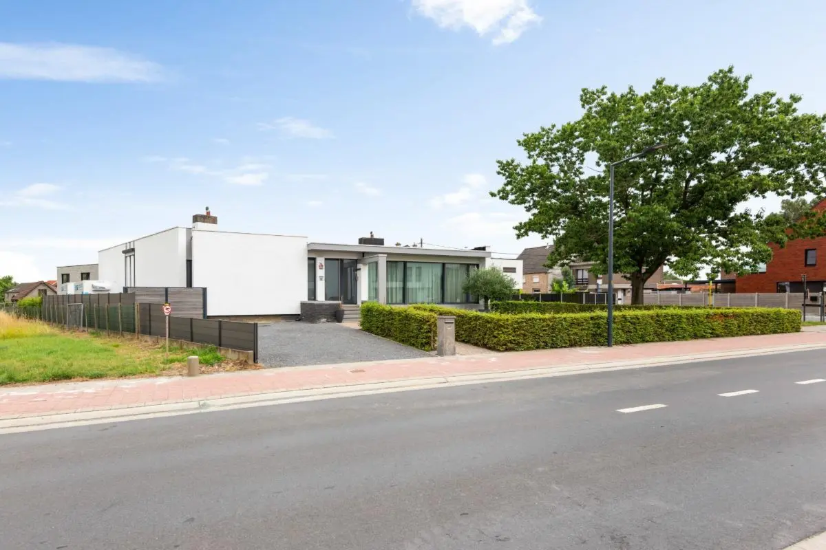 Villa te  koop in Opwijk 1745 550000.00€ 5 slaapkamers 400.00m² - Zoekertje 540817
