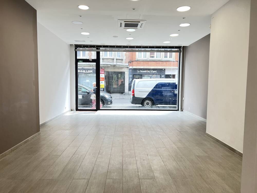 Handelszaak te in Ukkel 1180 2550.00€ slaapkamers 76.00m² - Zoekertje 541814