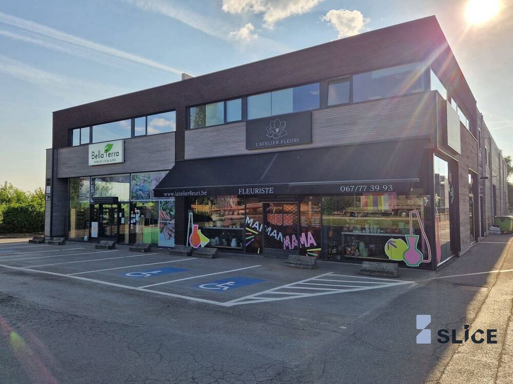 Handelszaak te  huur in Genepiën 1470 4500.00€  slaapkamers 480.00m² - Zoekertje 542573