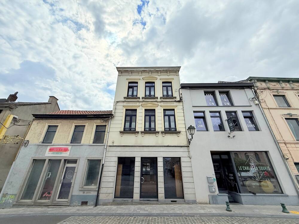 Handelszaak te  huur in Genepiën 1470 1500.00€  slaapkamers 107.00m² - Zoekertje 542447