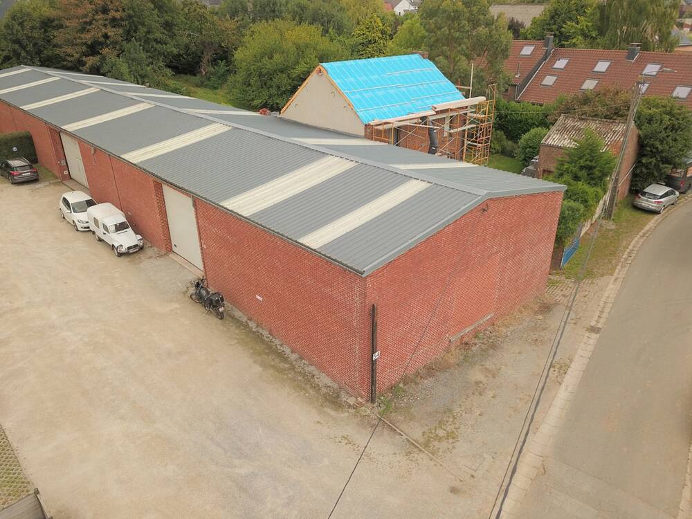 Commerce à à Les Bons Villers 6210 850.00€ chambres 230.00m² - Annonce 542788