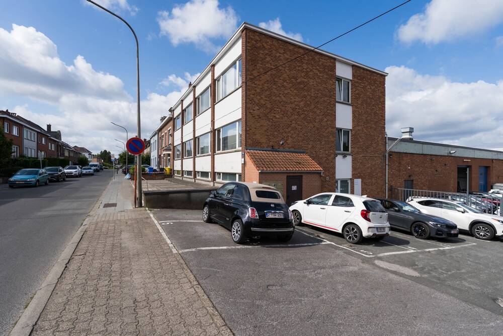 Handelszaak te  koop in Waterloo 1410 495000.00€  slaapkamers 400.00m² - Zoekertje 542476